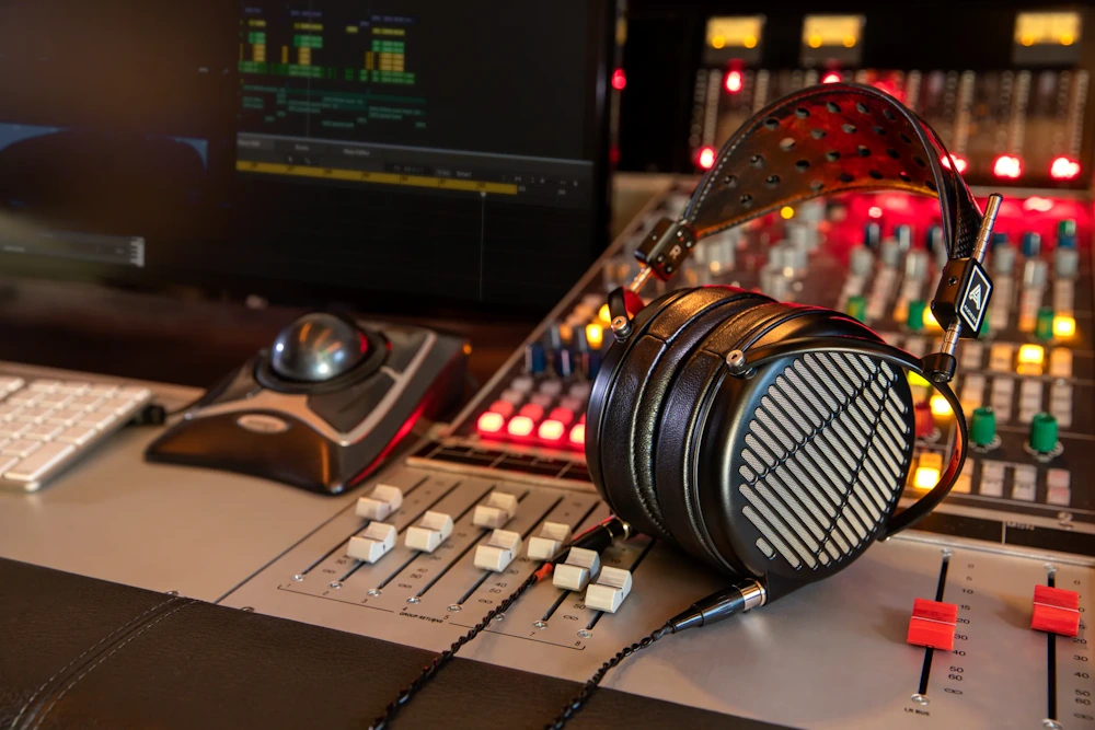 Audeze LCD-MX4
