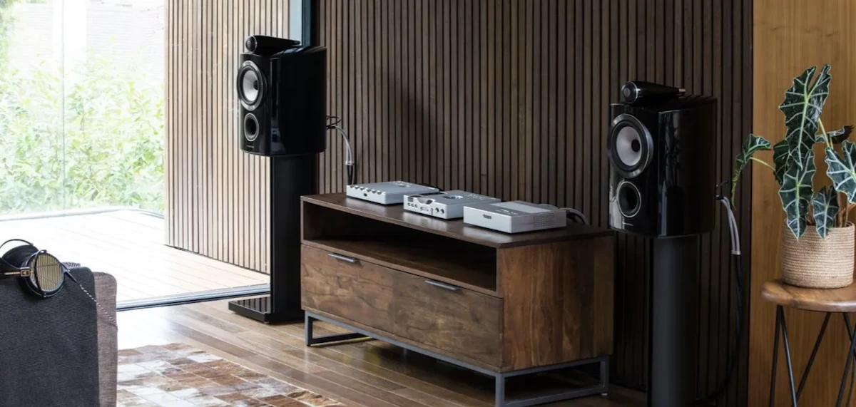 Chord Electronics Table op