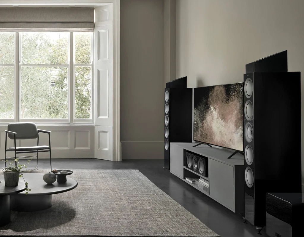 KEF R8 Meta