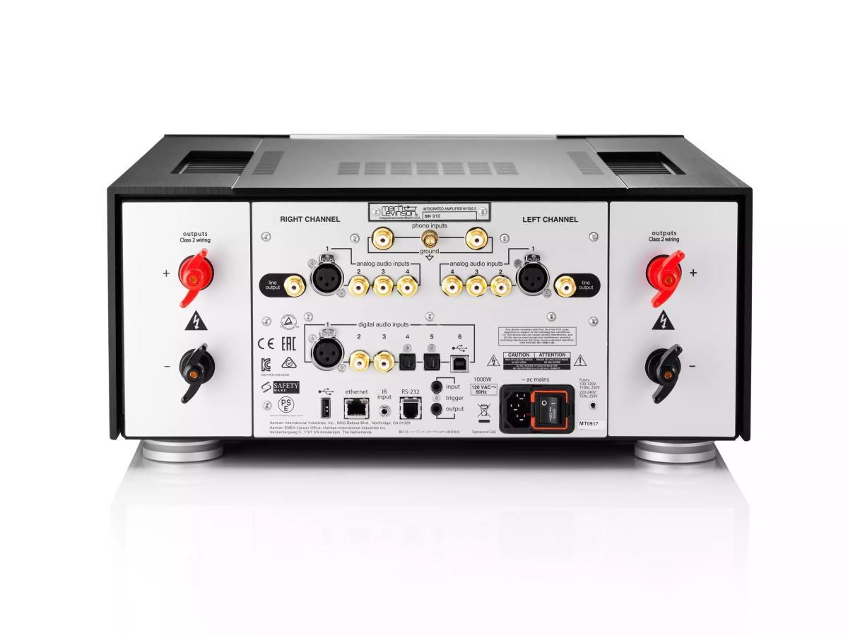 Set: Mark Levinson 585.5 a Audiovector Arreté R6