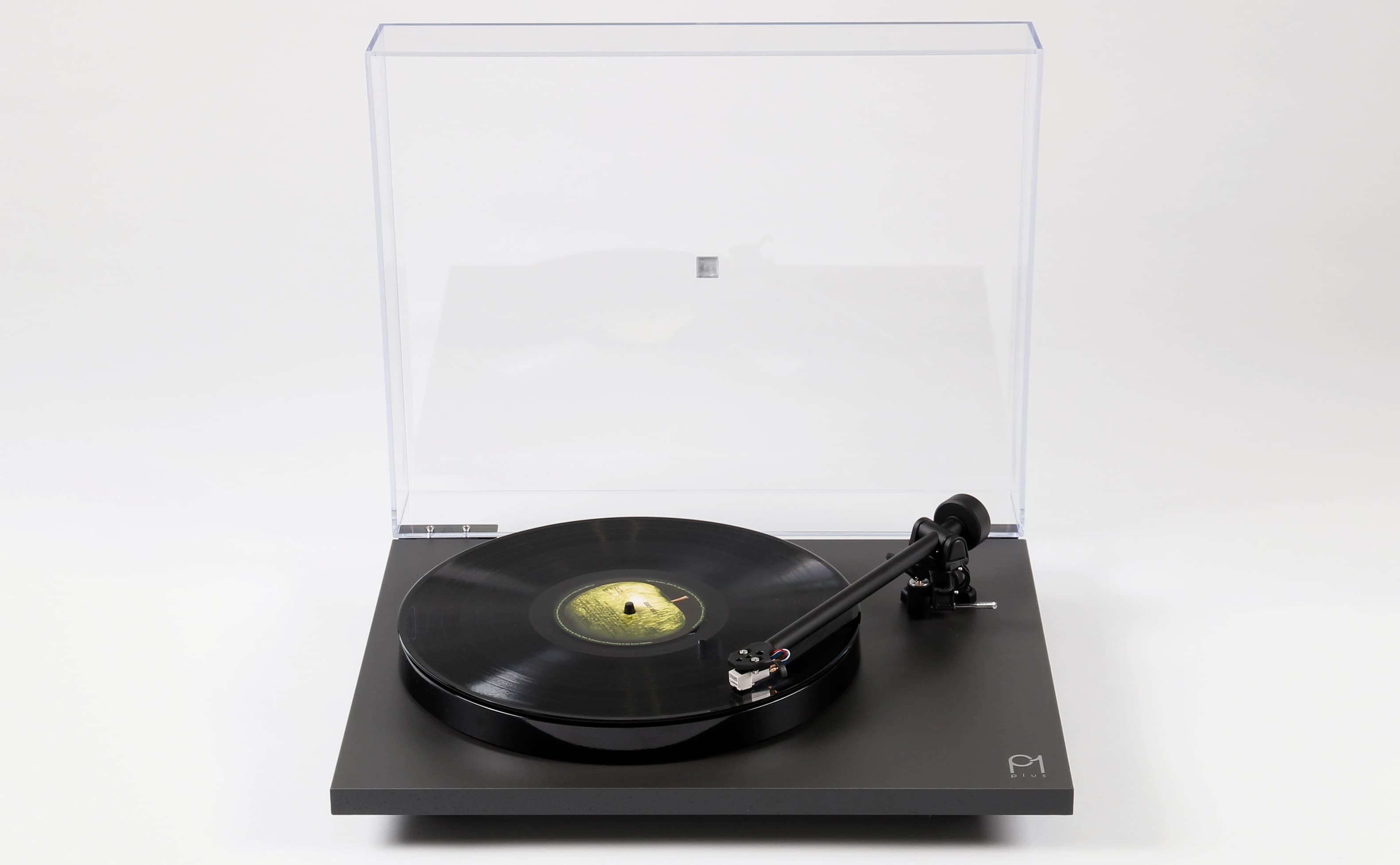 Gramofon s předzesilovačem Rega Planar 1 Plus
