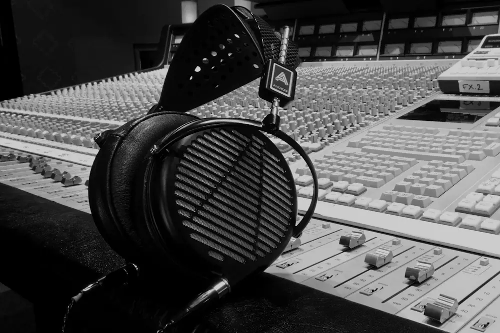 Audeze MX-4