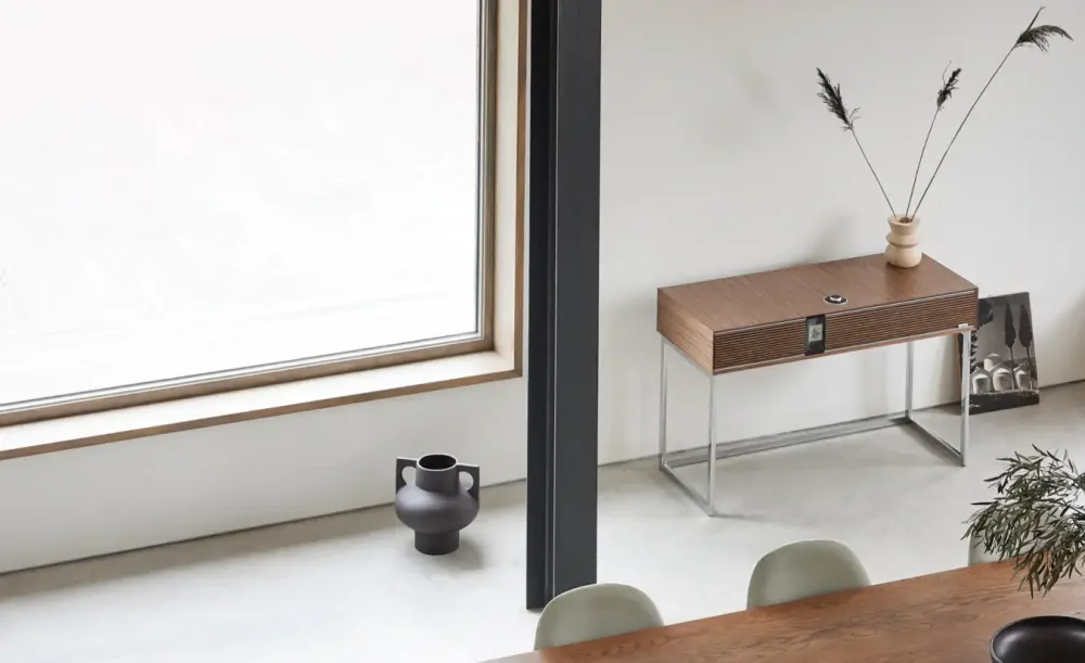 Ruark R810
