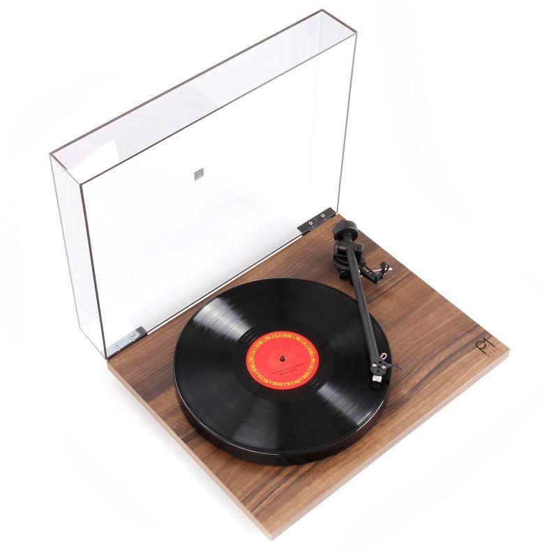 Gramofon s předzesilovačem Rega Planar 1 Plus